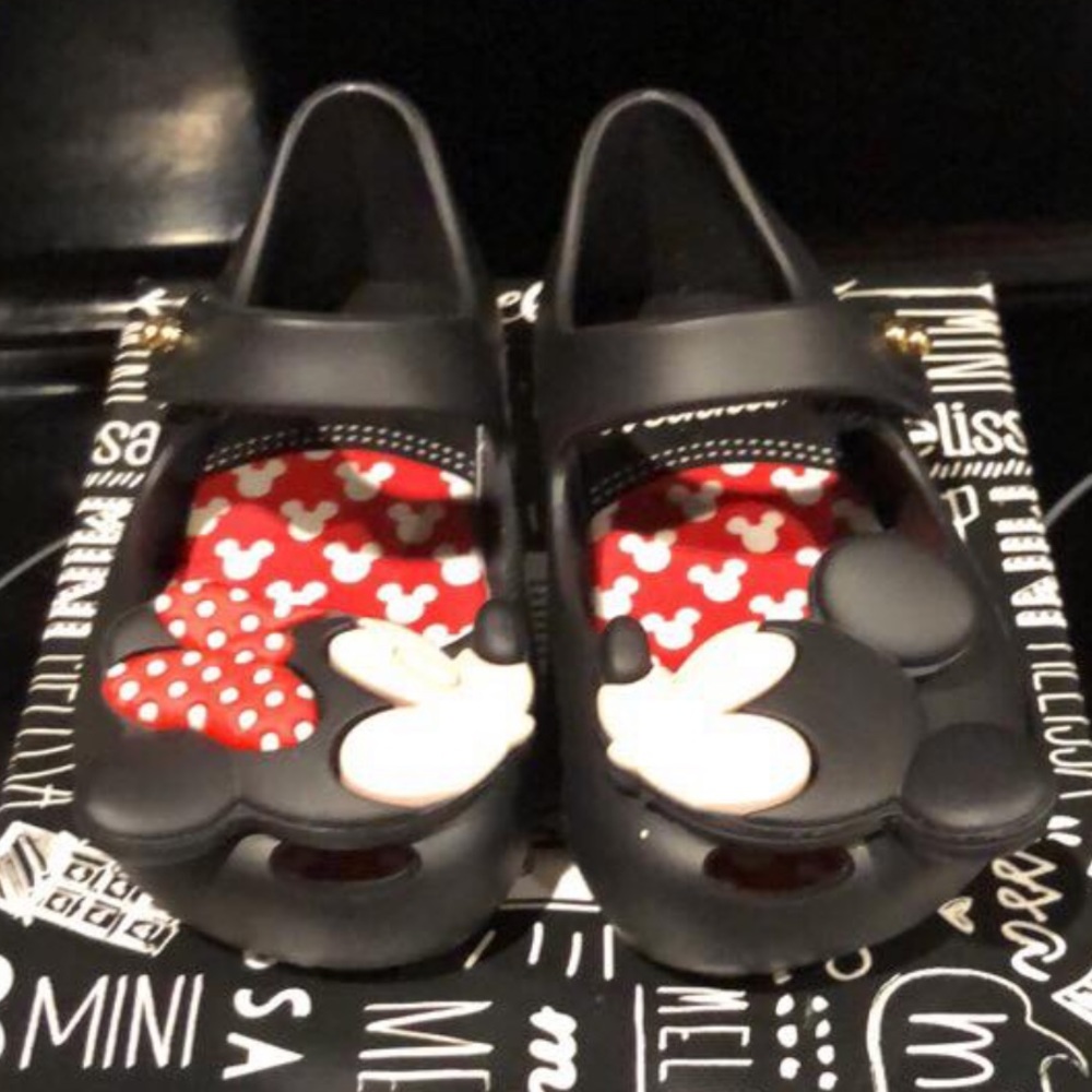 size 5 new in box